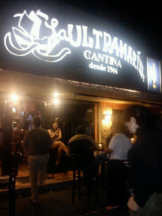 la-ultramarina-cantina-tradicional-en-la-calle-tonala-roma