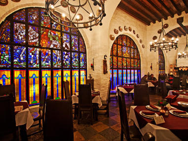 Mesón del Cid, restaurante español con cenas medievales