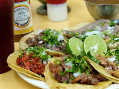 Taquería los Güeros