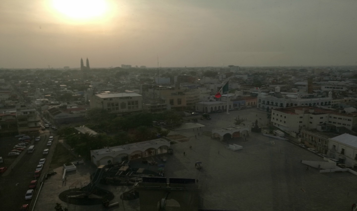 Atardecer en la ciudad de Villahermosa, Tabasco. (Foto: Abner Vélez) 