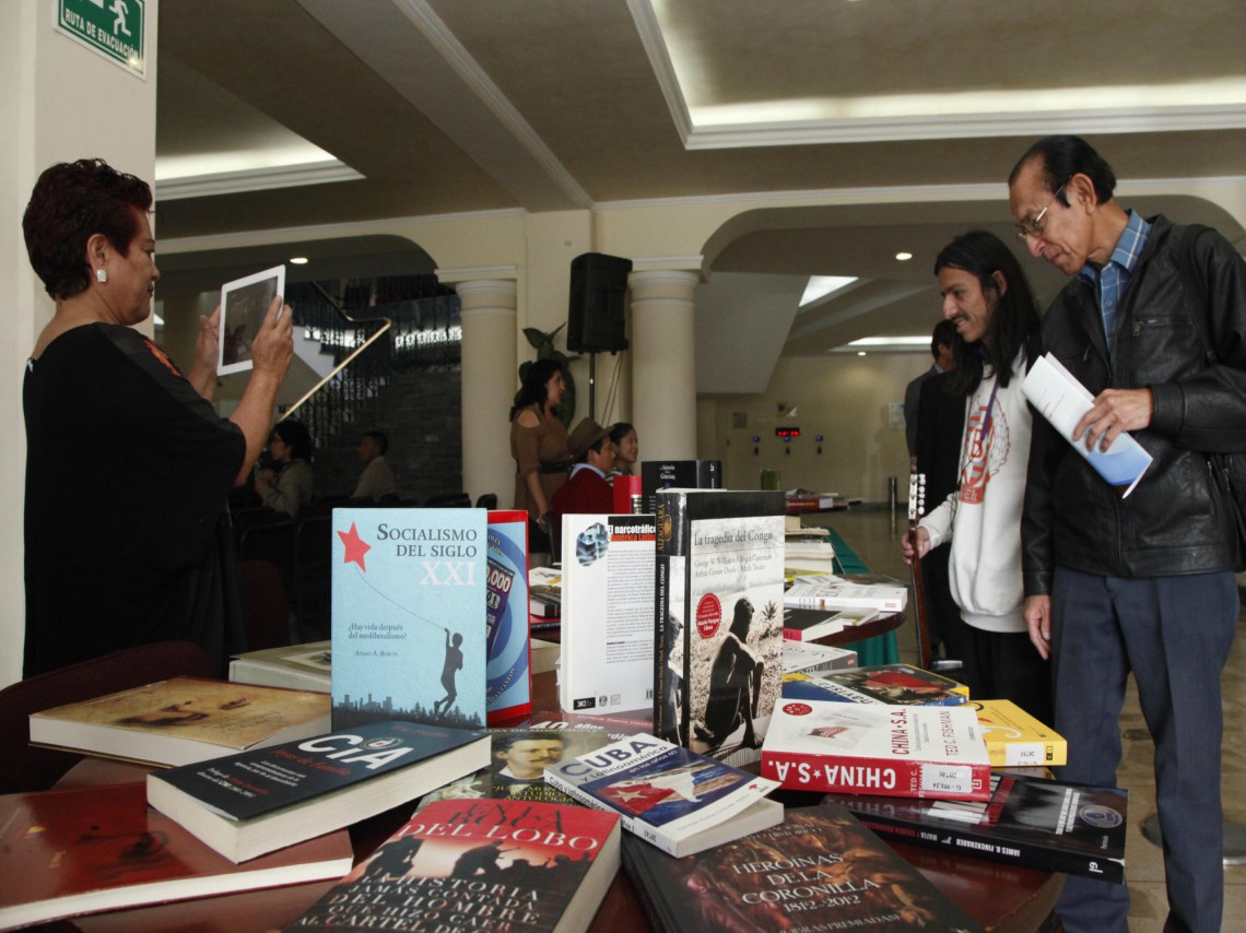 Gran venta nocturna de libros del FCE