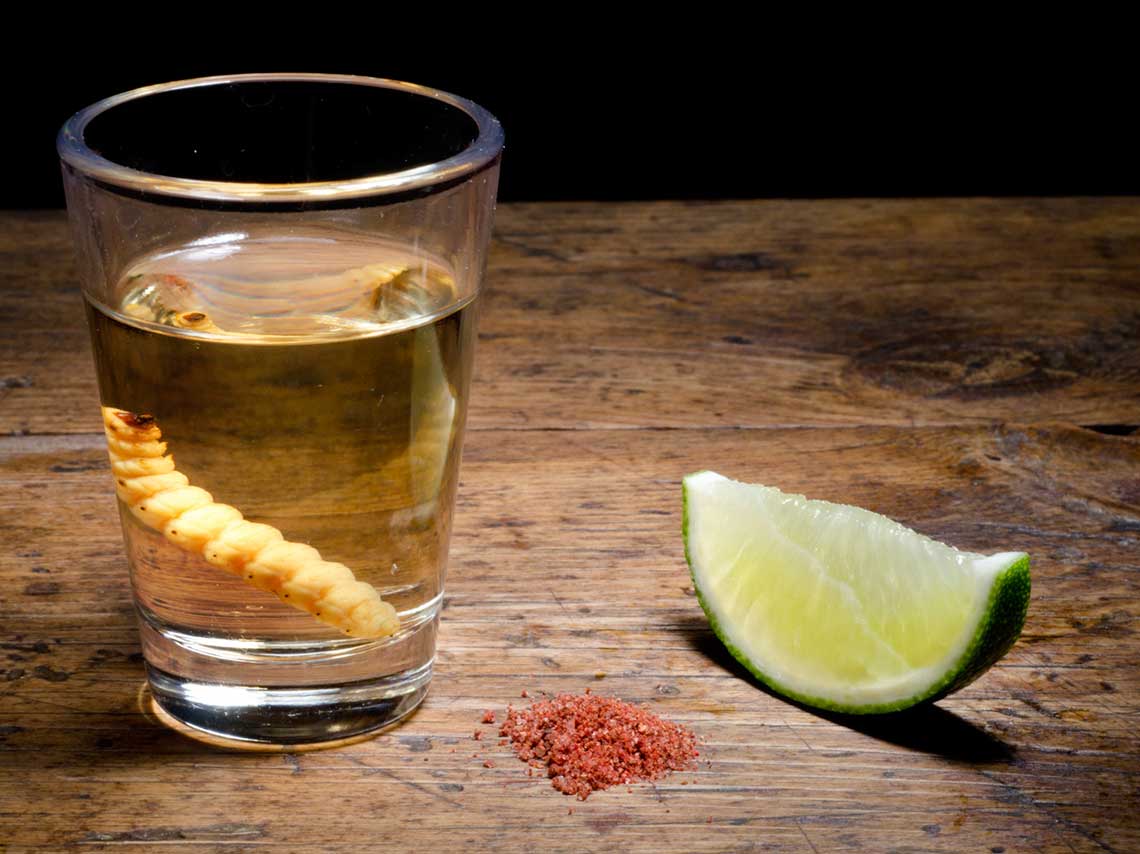 Recorre 3 mezcalerías en Tranvía por CDMX