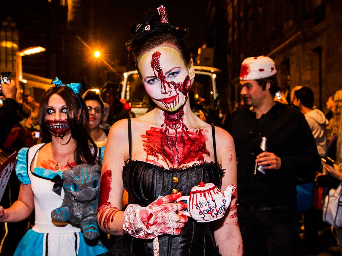 Carrera de día de muertos encantada de miedo y disfraces