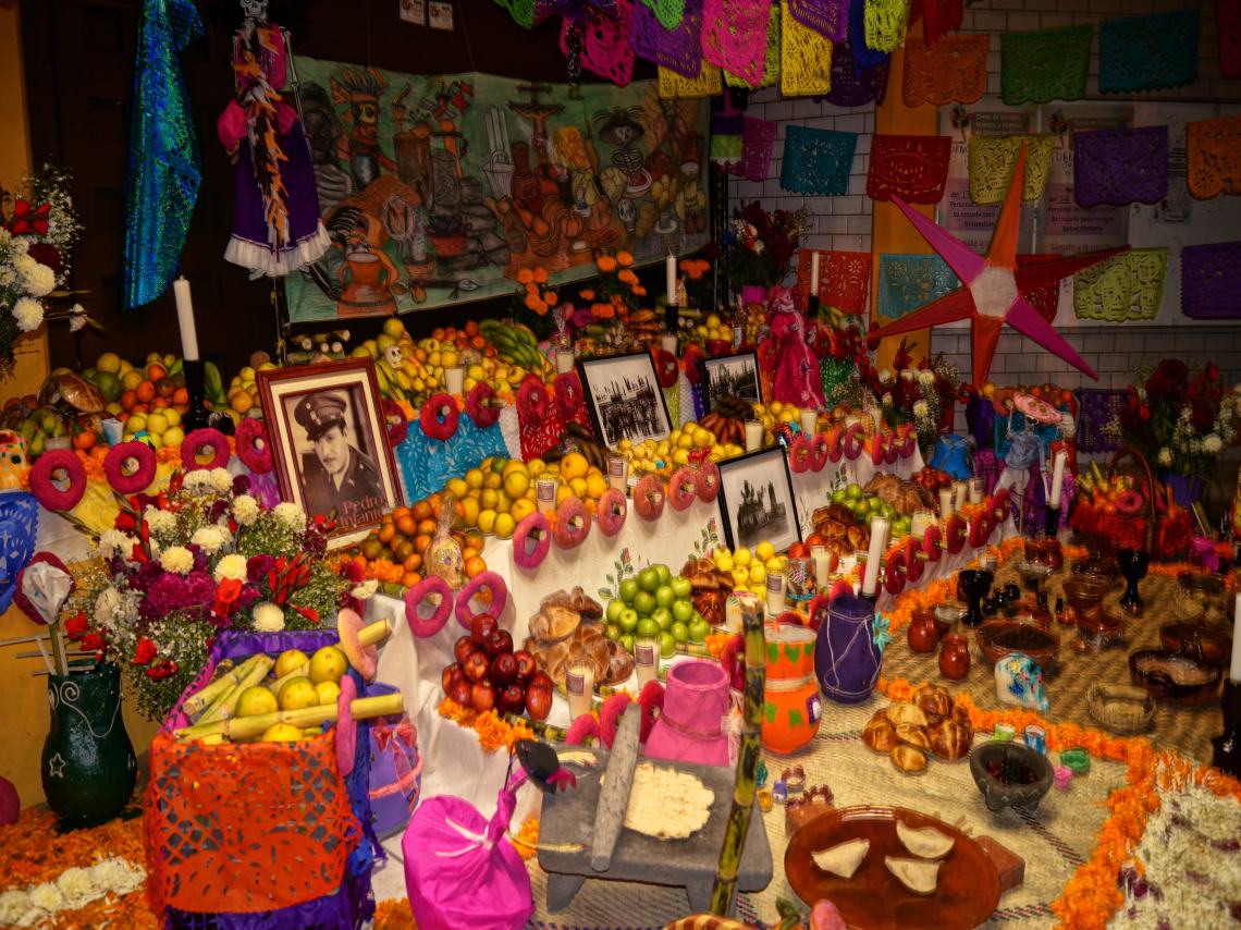Pon tu ofrenda de Día de Muertos en Casa de Lago