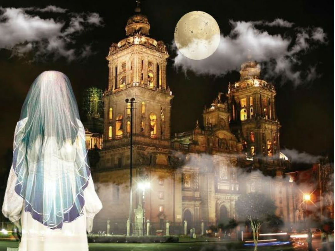 Tranvía de leyendas de La Llorona por el Centro Histórico 2