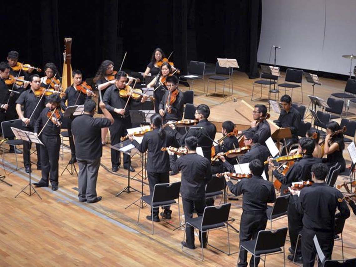 Concierto en Centro Cultural Roberto Cantoral al estilo galáctico