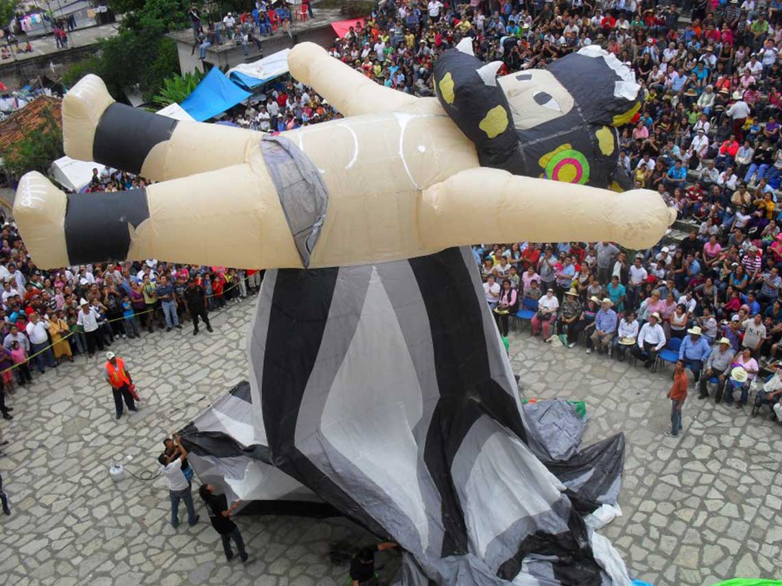 festival-de-globo-de-papel-d