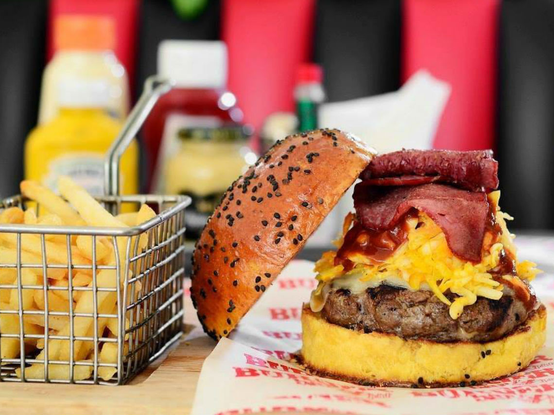 Festival de la hamburguesa en el Huerto Roma Verde
