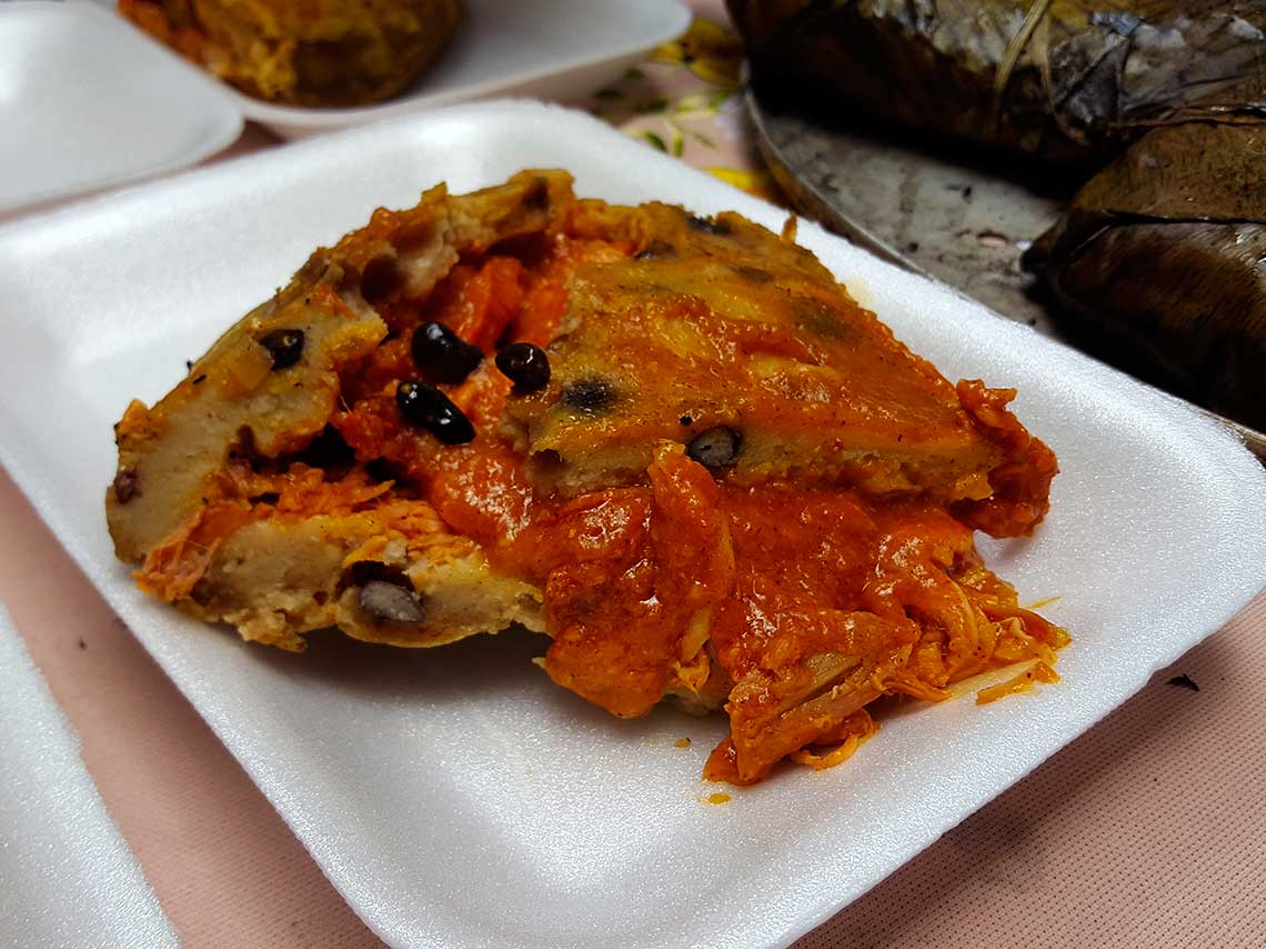 Conoce Mérida por medio de su comida, descubre sus tradiciones y los platillos que no debes dejar de probar, te decimos dónde comer en Mérida. 