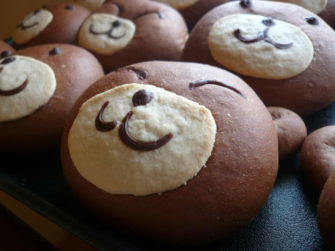 En Marukoshi Bakery, esta panadería japonesa encontrarás panes hechos de figuras del animé japonés como Totoro, un panda y un oso. 