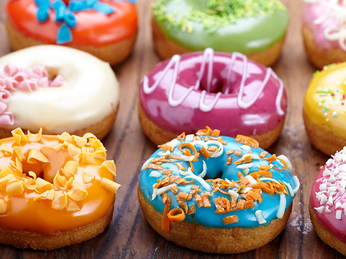 Dónde comer las mejores donas exóticas: prueba las de hamburguesa o de limón
