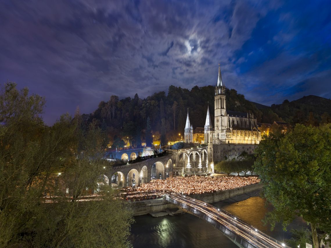 Lourdes: destino de oración y naturaleza