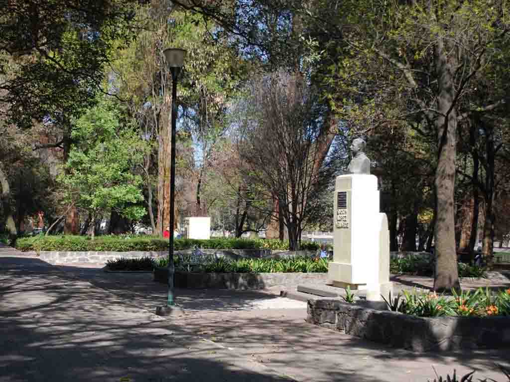 Calzada de los Poetas