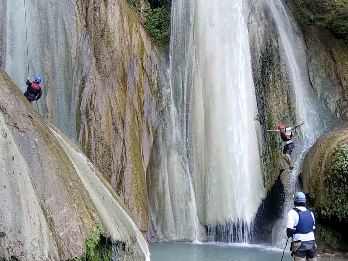 experimenta-aventura-en-mil-cascadas-en-taxco-03
