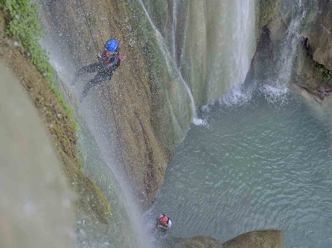 experimenta-aventura-en-mil-cascadas-en-taxco-15