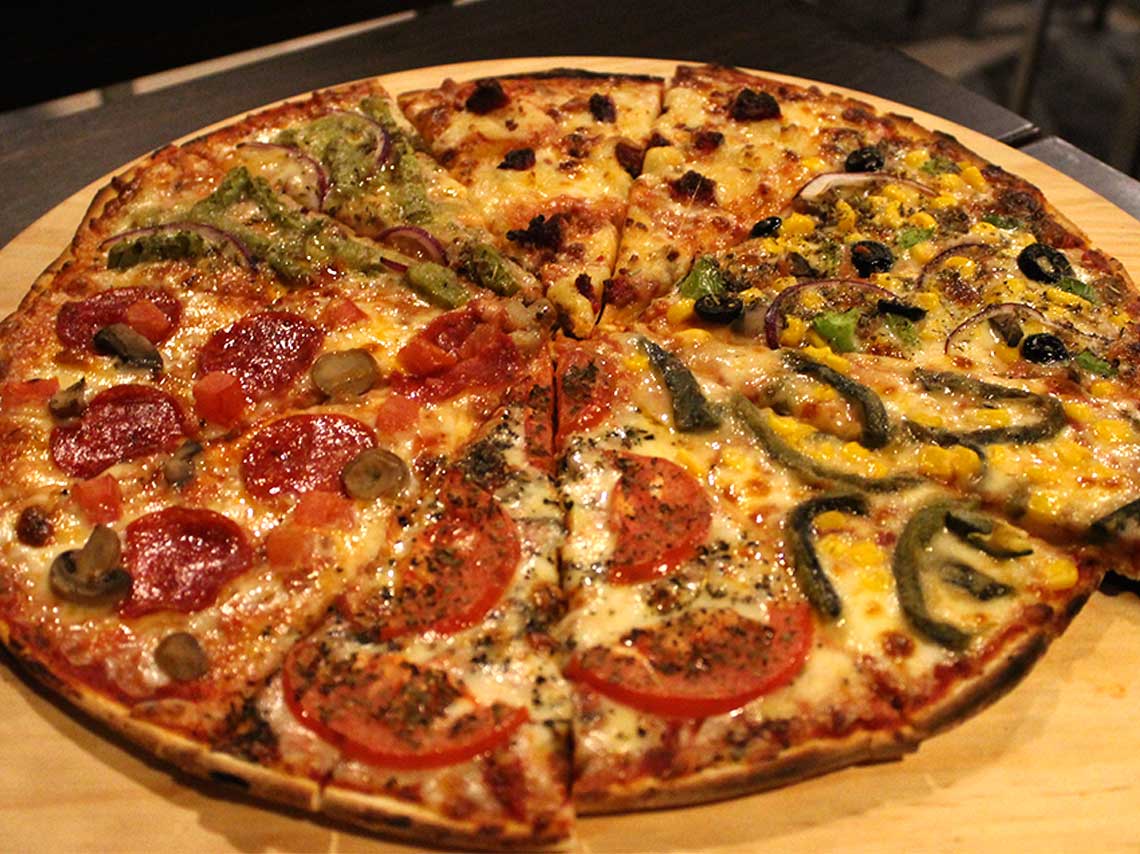 Concepto Pizza: pizza ilimitada por $159