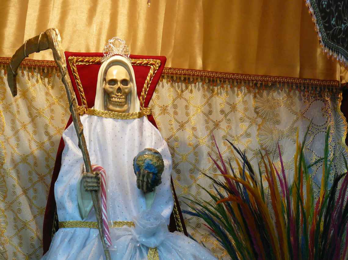 santos-patronos-en-la-ciudad-de-mexico-santa-muerte