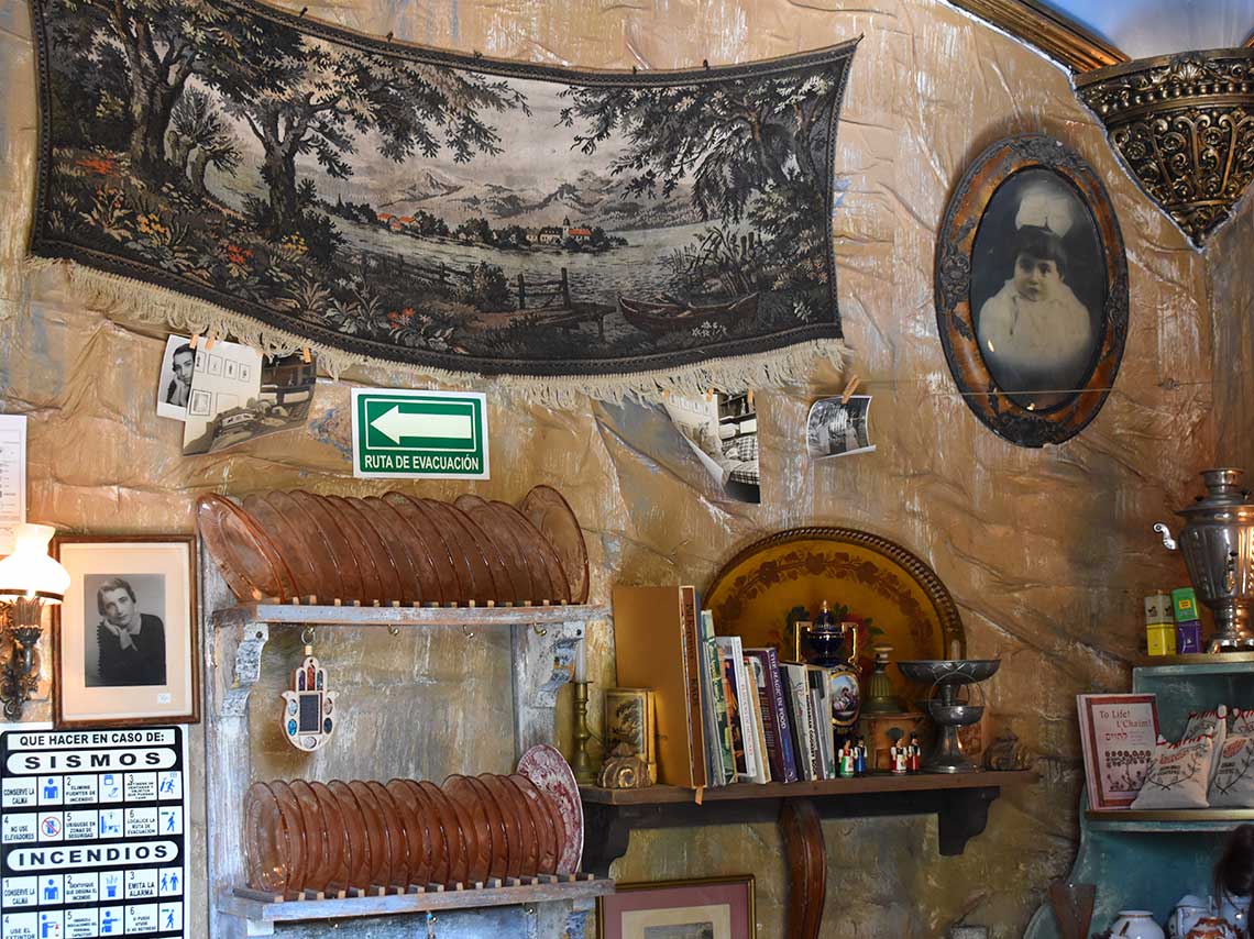cafe-budapest-1