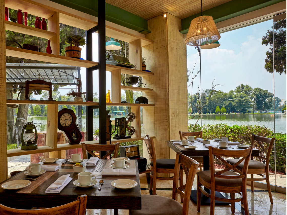 restaurantes a la orilla del lago en CDMX