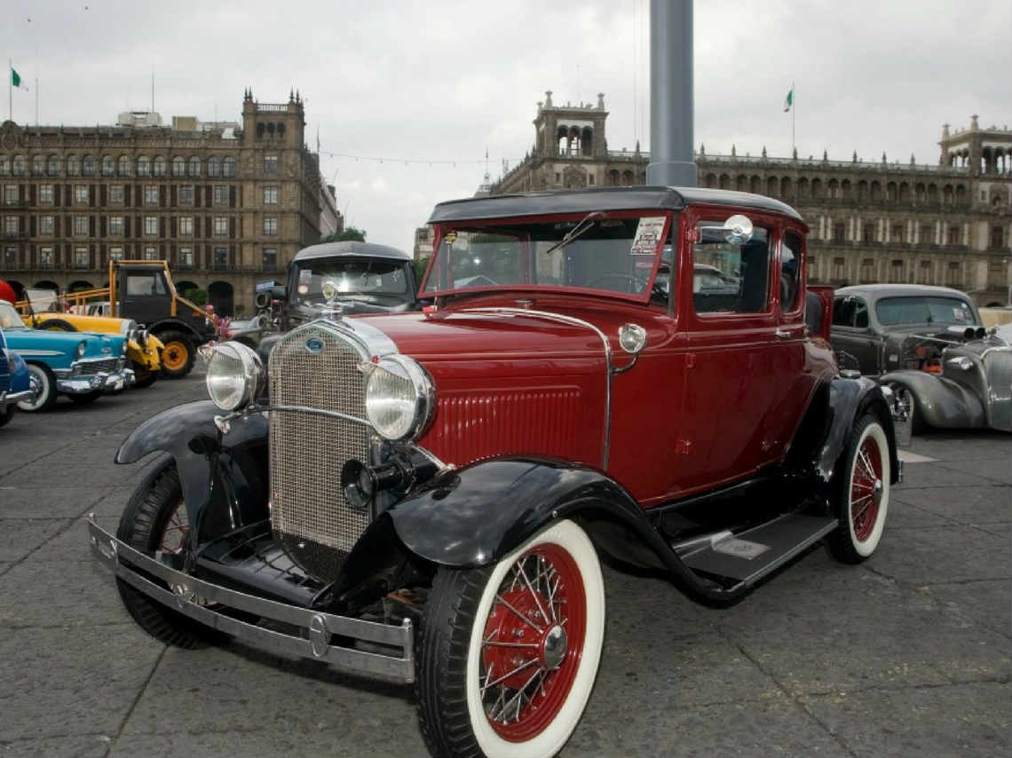 Festival de autos en el Zócalo: clásicos y deportivos