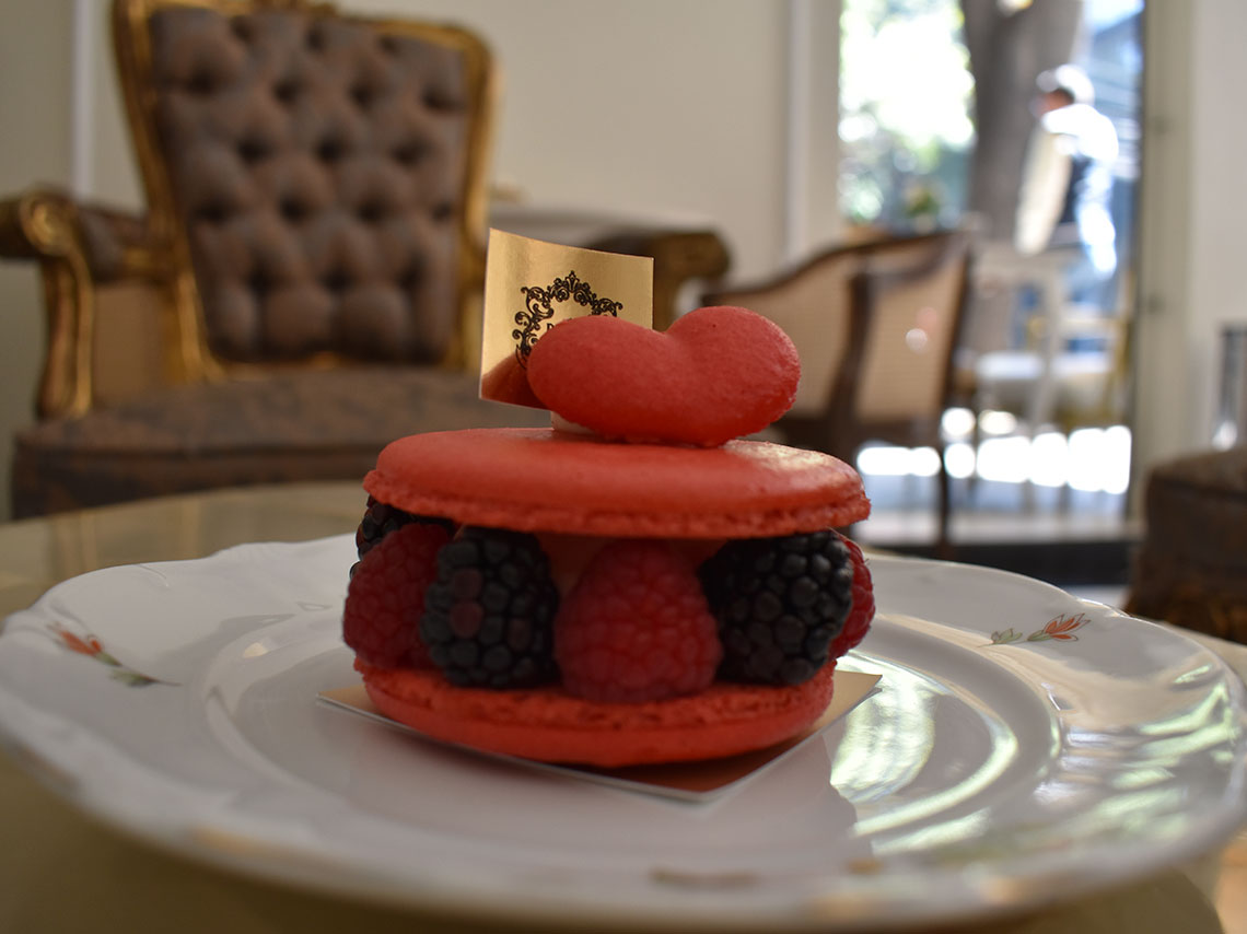 Delisa pastelería, tiene repostería francesa con una decoración antigua del siglo XIX, es una cafetería que se encuentra en la colonia roma.