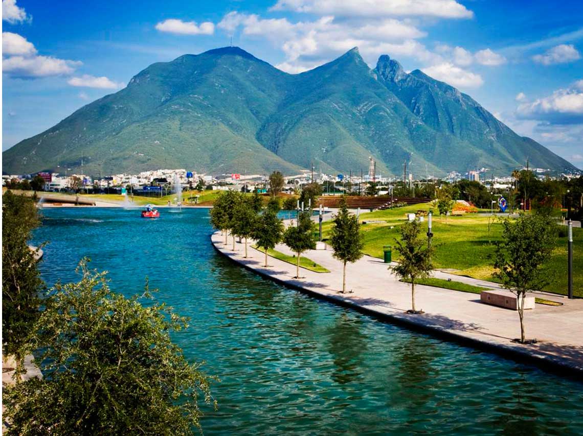 Navega dentro de un pantano, cruza un bosque en lancha, recorre el centro de la ciudad en un lago y descubre estos paisajes escondidos en México.