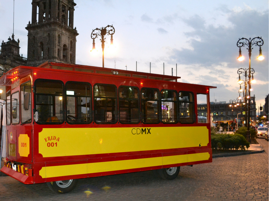 Leyendas de amor en tranvía en la Ciudad de México