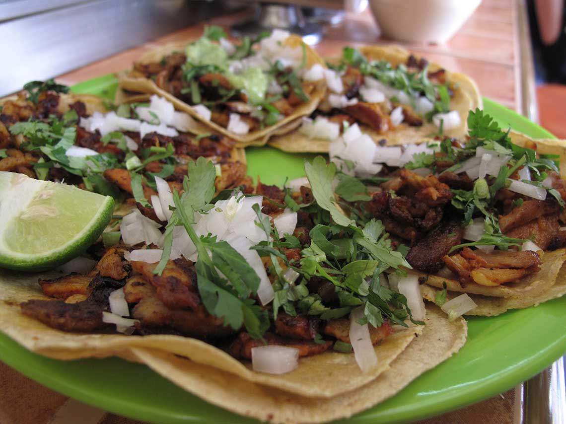 el huequito tacos al pastor