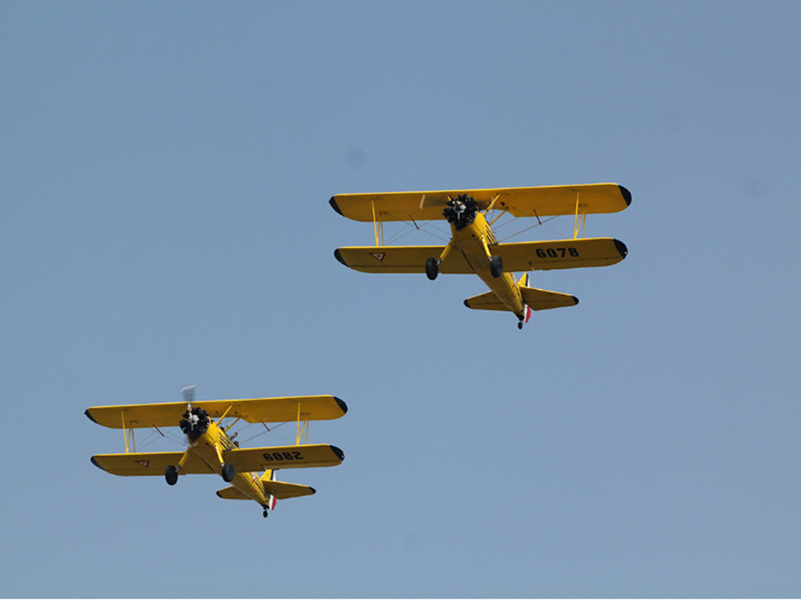 Espectáculo de aviones de la Fuerza Aérea con Feria Aeroespacial 3