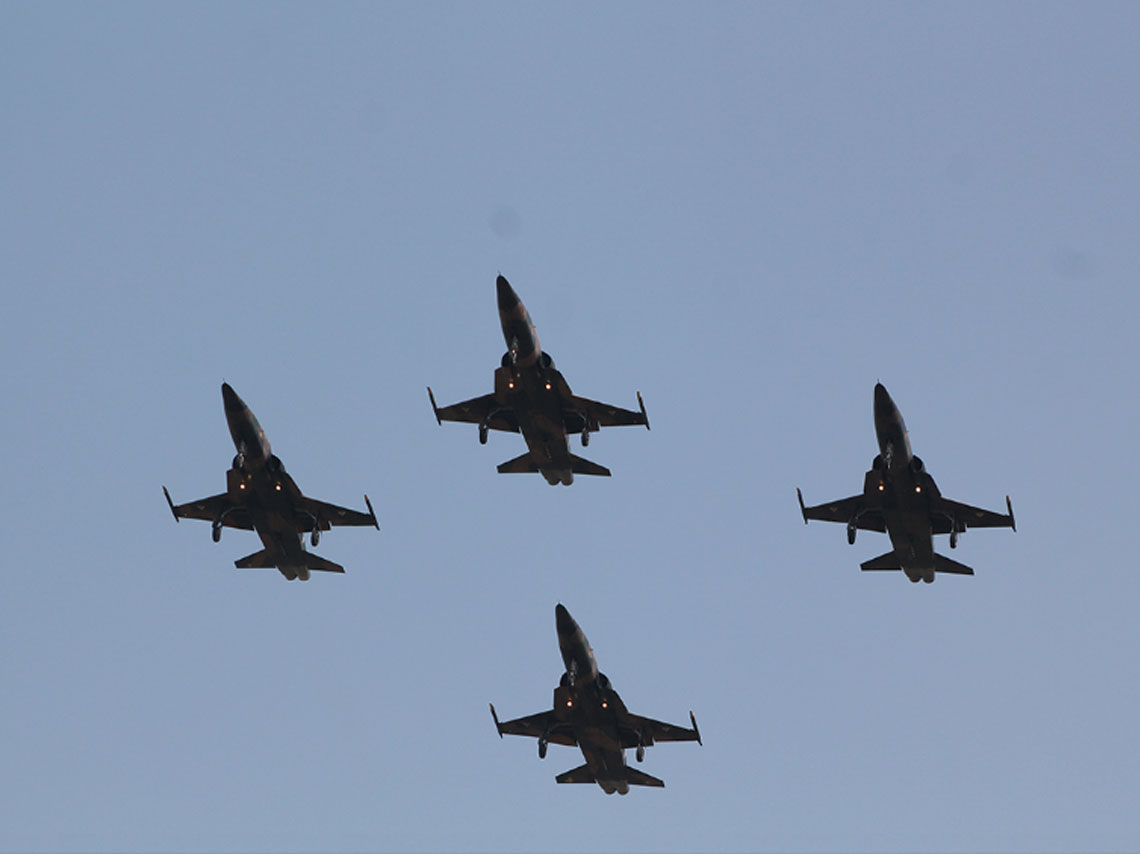 Espectáculo de aviones de la Fuerza Aérea con Feria Aeroespacial 1