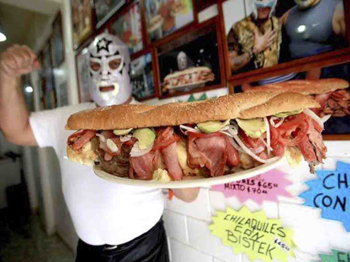 guia-para-los-amantes-de-la-lucha-libre-en-la-ciudad-de-mexico-03