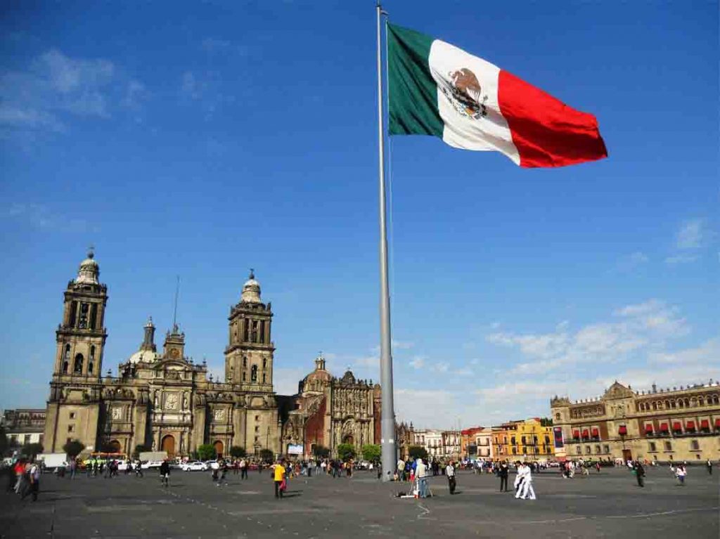 Gran Festival para Niñas y Niños en el Zócalo: alebrijes, rapel, circo y más