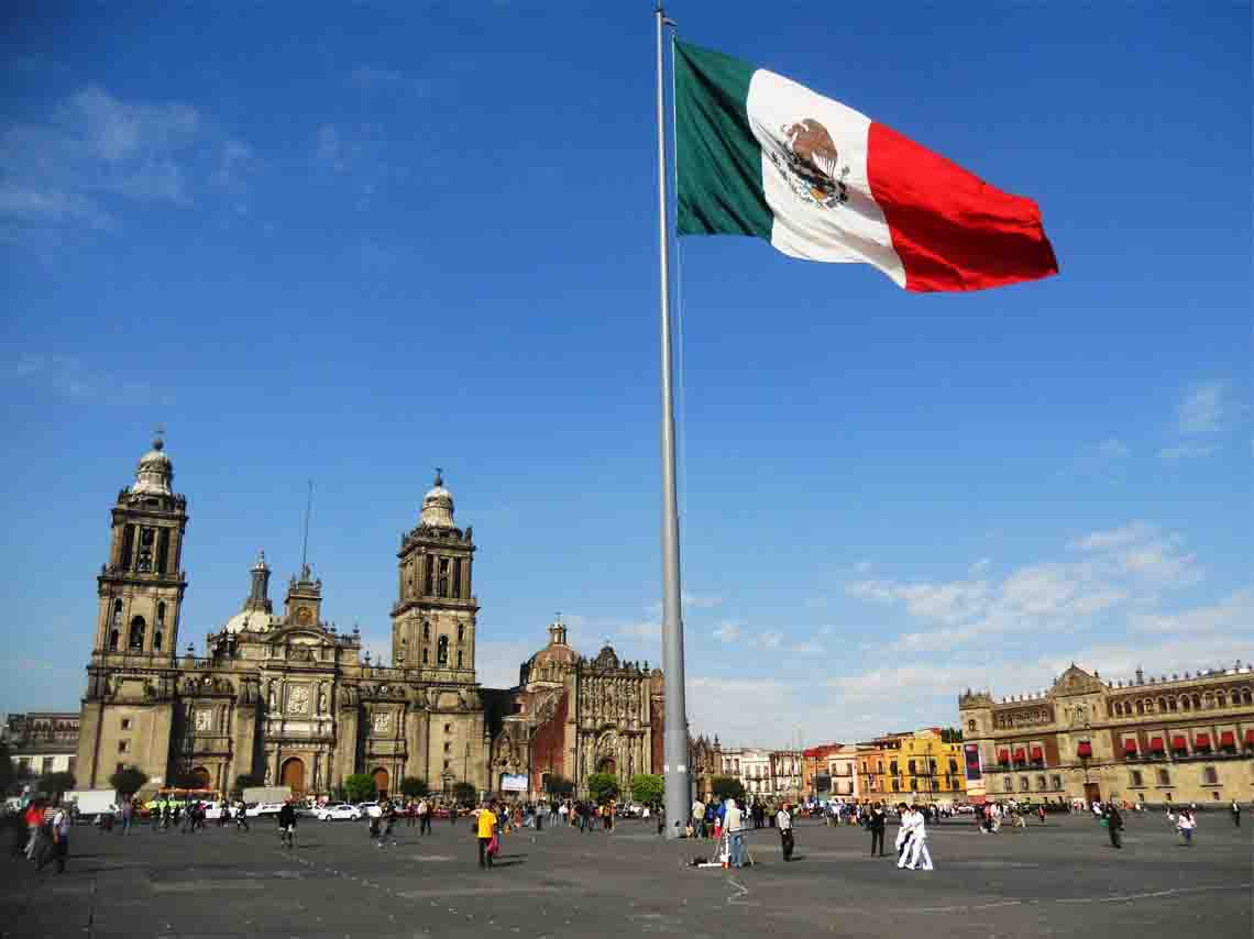 Gran Festival para Niñas y Niños en el Zócalo: alebrijes, rapel, circo y más