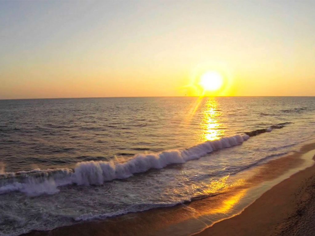 Toma el auto y vete a la playa más próxima, escápate a estas playas cercanas a CDMX con poco presupuesto como Veracruz, Guerrero y Michoacán. 