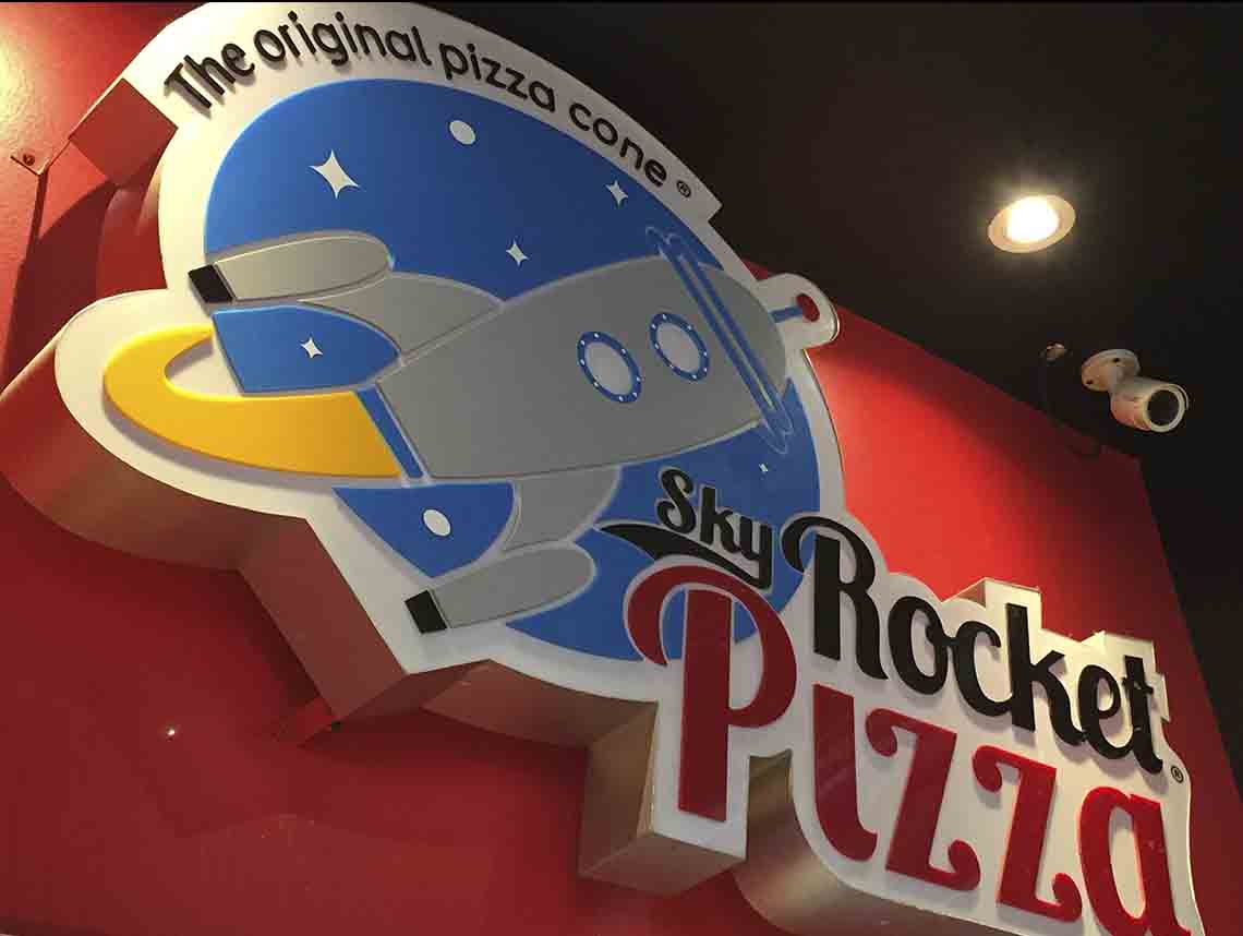 sky rocket pizza 02