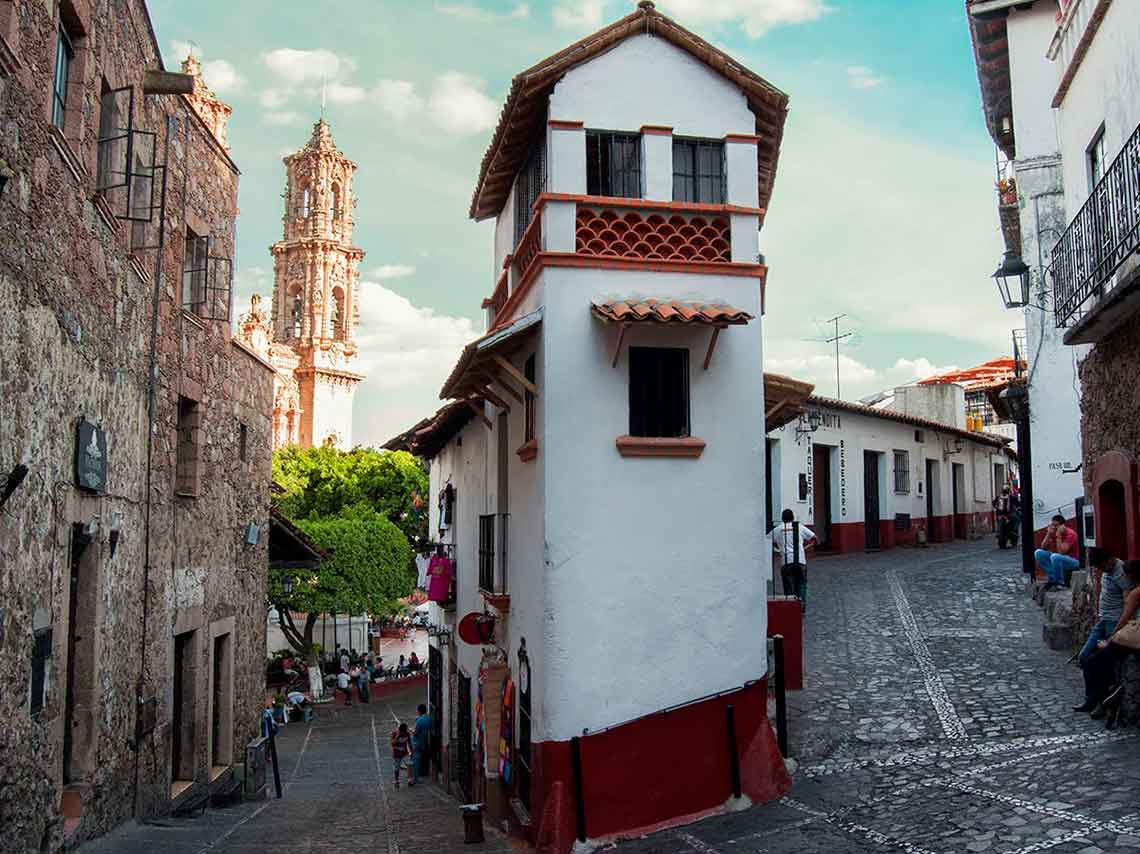 Viajes para mamá cerca de CDMX ¡Llévala de compras a Taxco! 1