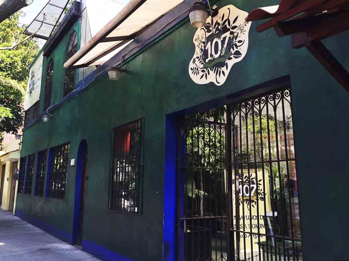 Lugares para precopear en CDMX Bares tranquilos con tragos 06