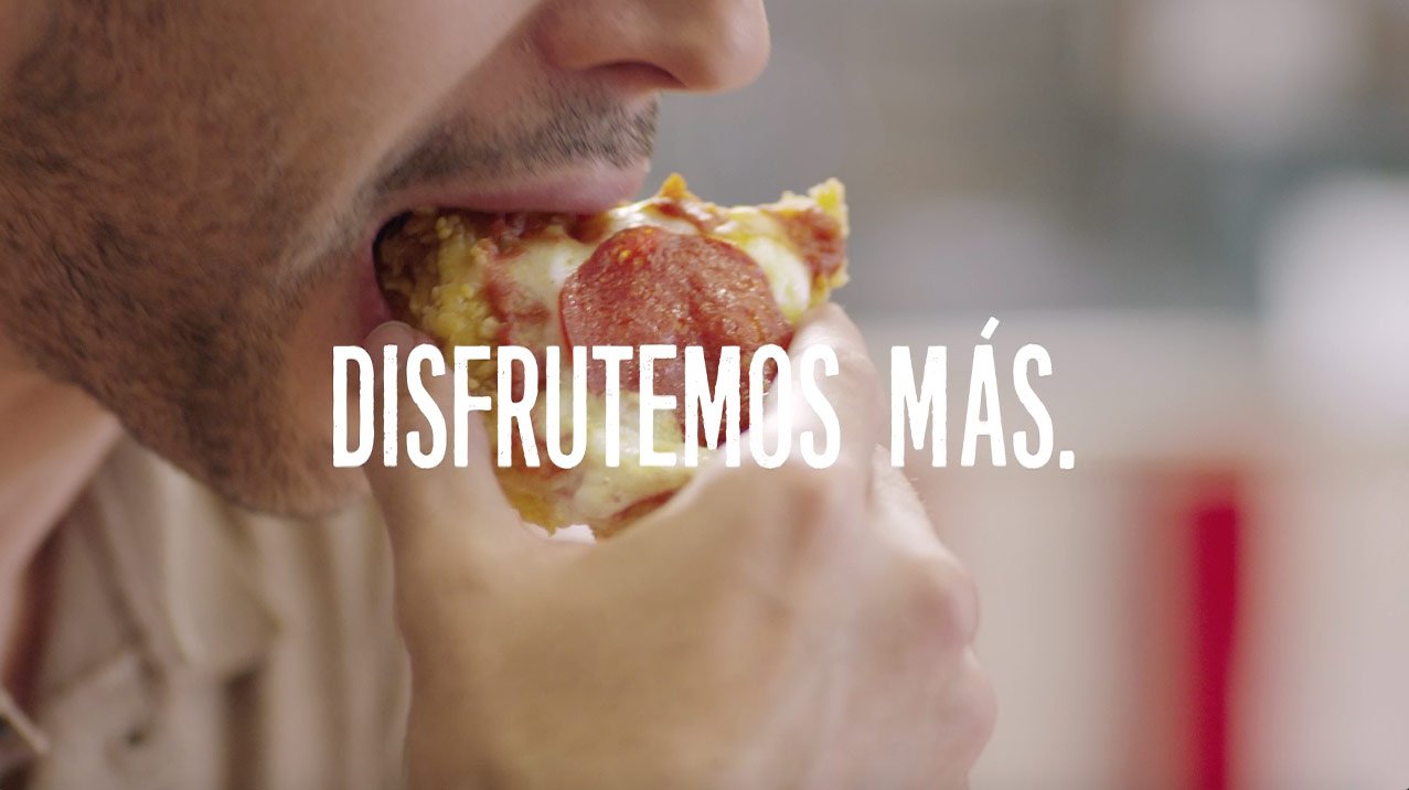 Pollo frito hecho pizza por fin en CDMX 0