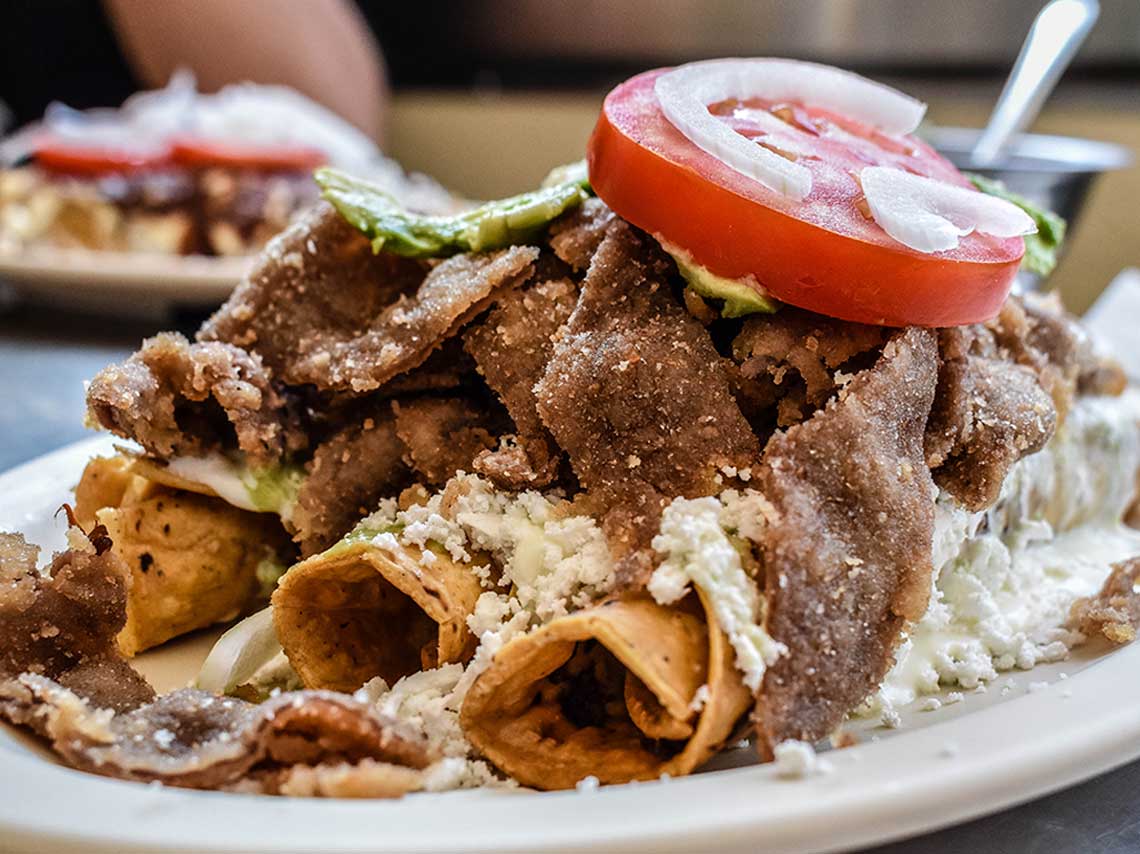 Top de comida callejera: Tacos de hamburguesa y tortas de chile relleno 0