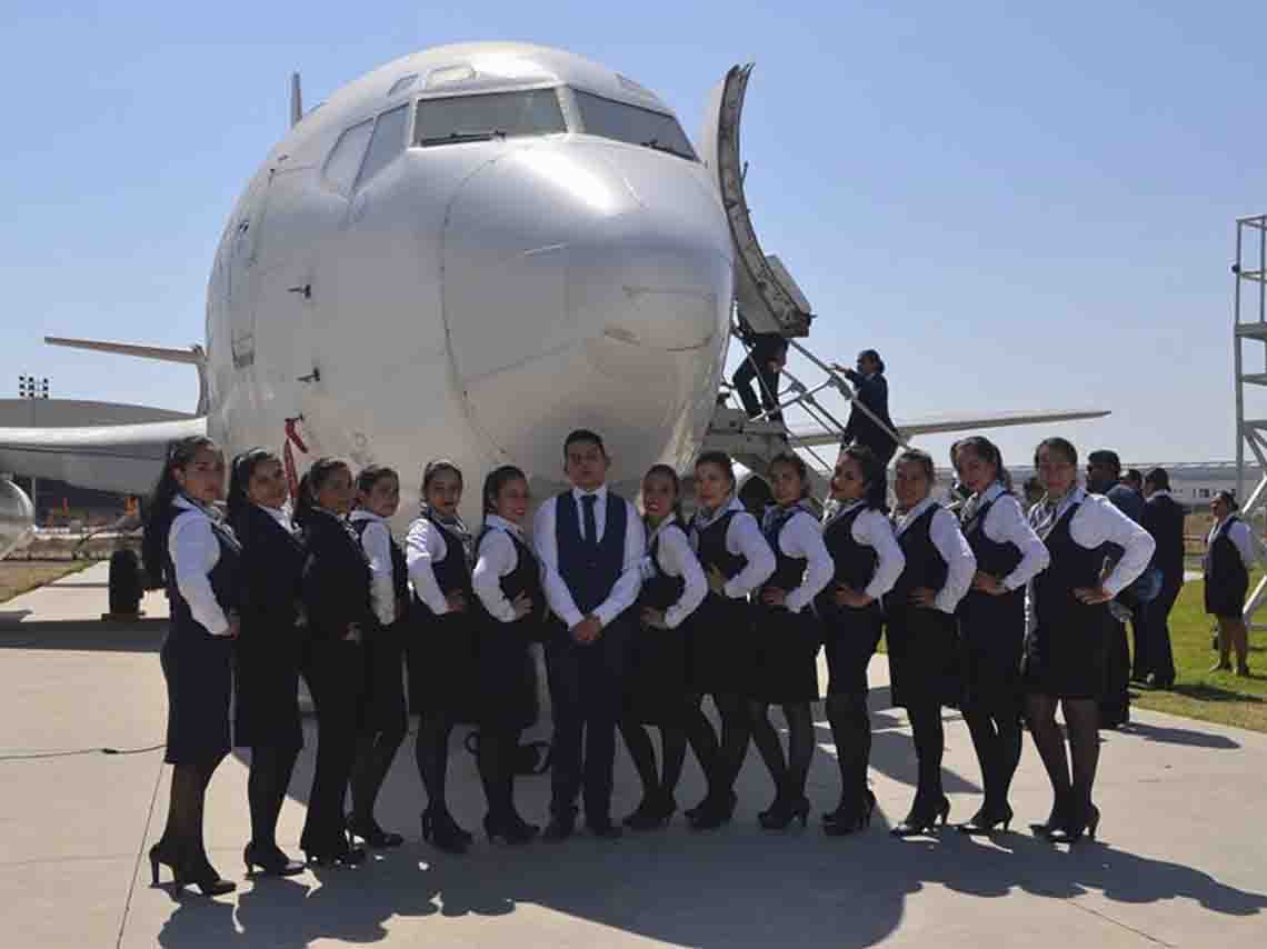 Escuelas de aviación y sobrecargo en CDMX ¡Conquista el cielo! | Dónde Ir