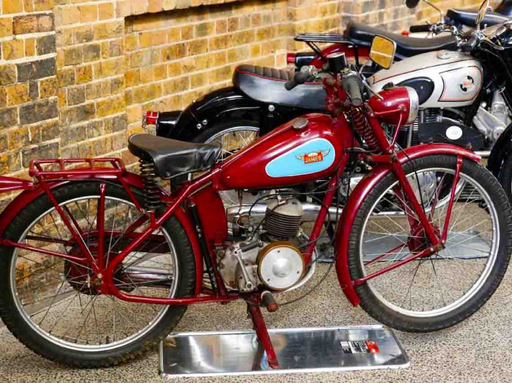 exhibicion-de-motos-vintage-y-custom-en-el-franz-mayer-73-vintage-moto-art-04