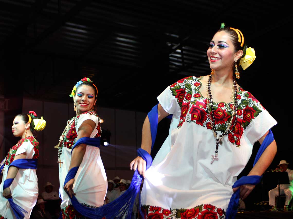 expo-semana-yucatan-en-palacio-los-deportes-02