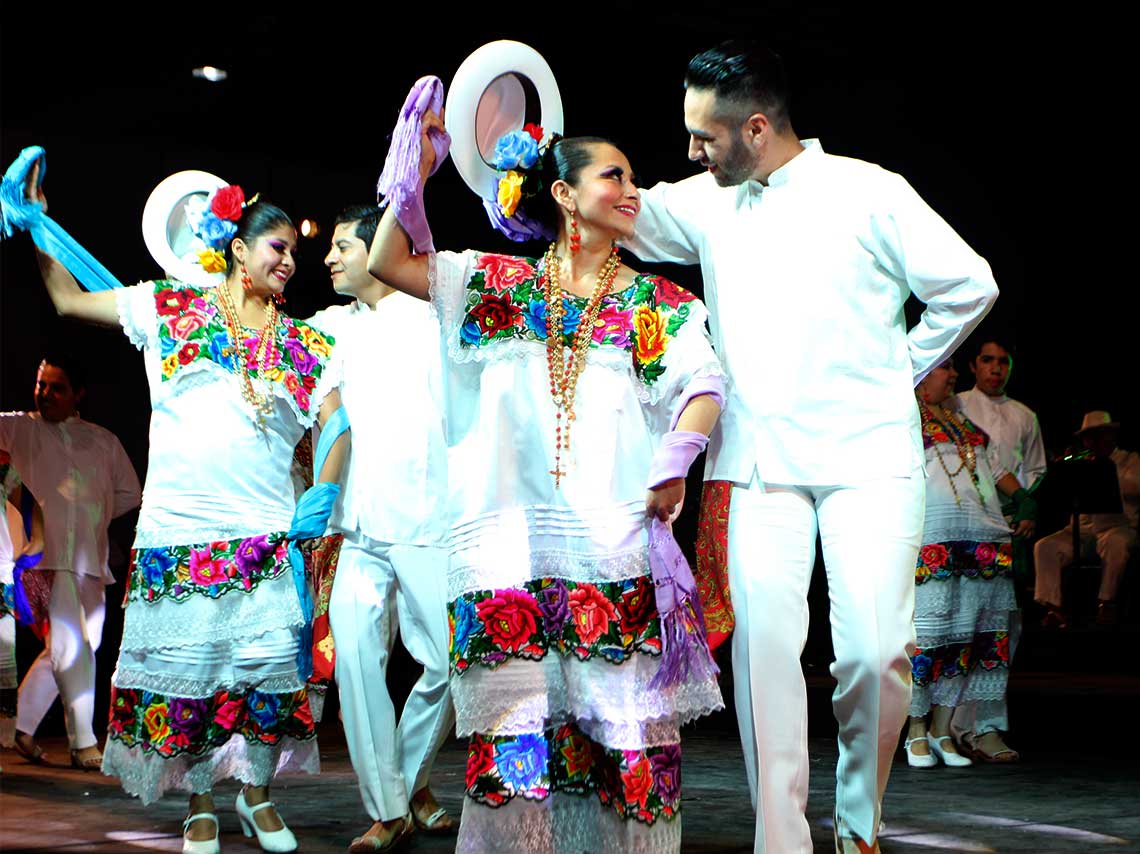 expo-semana-yucatan-en-palacio-los-deportes-03