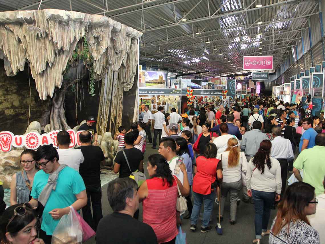 Semana de Yucatán en el Palacio de los Deportes ¡Ropa y comida! 1