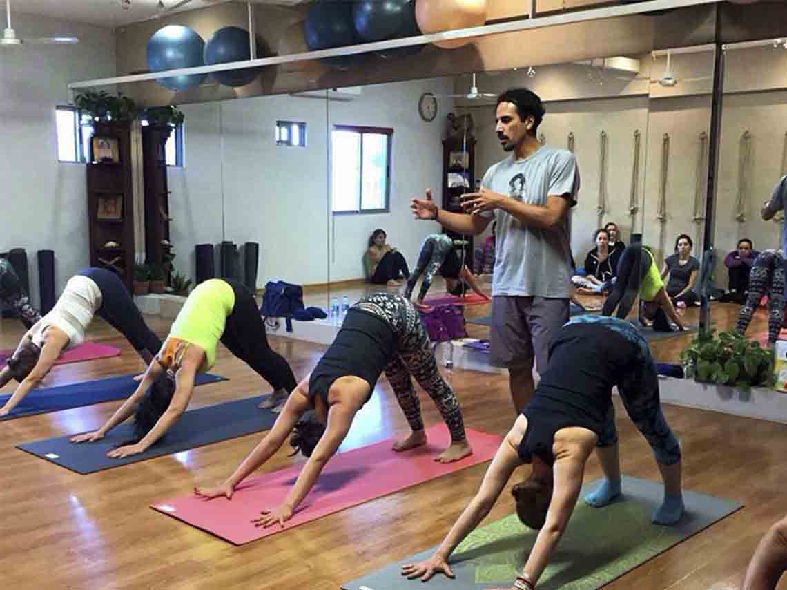 lugares para hacer yoga en cdmx escuelas y clases al aire libre 03