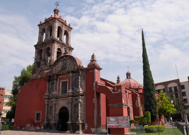 Bajo-el-embrujo-y-cultivo-de-las-fresas,-sólo-en-Irapuato-01