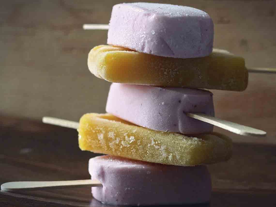 Pulcaletas: Paletas de pulque heladas para el calor