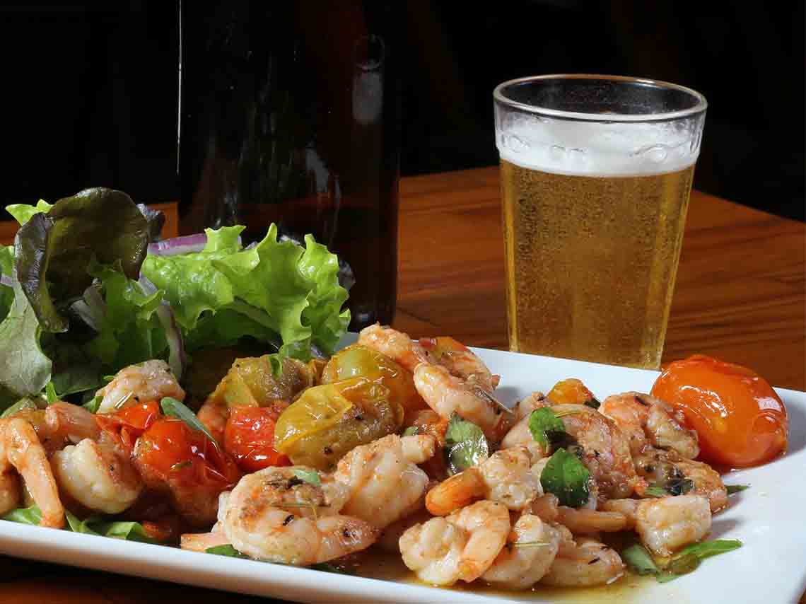 Curar la cruda en CDMX: mariscos, birria y micheladas