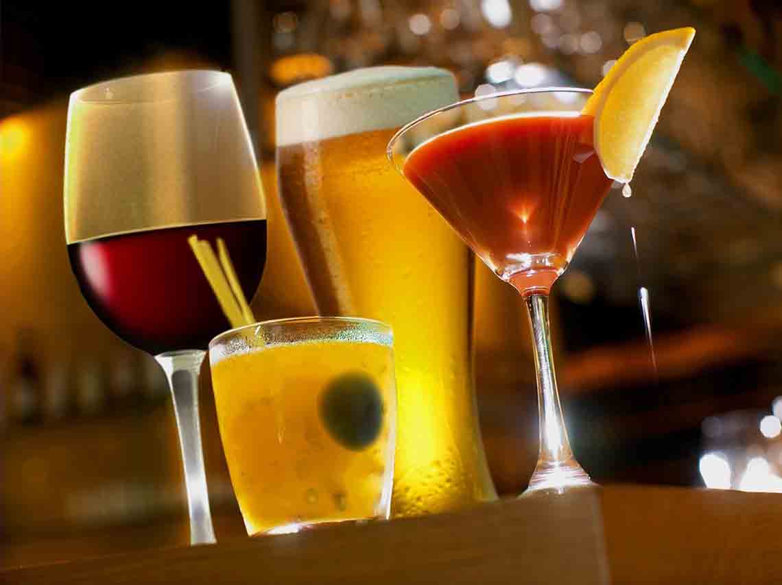 Bares baratos en CDMX: Tragos por menos de $200