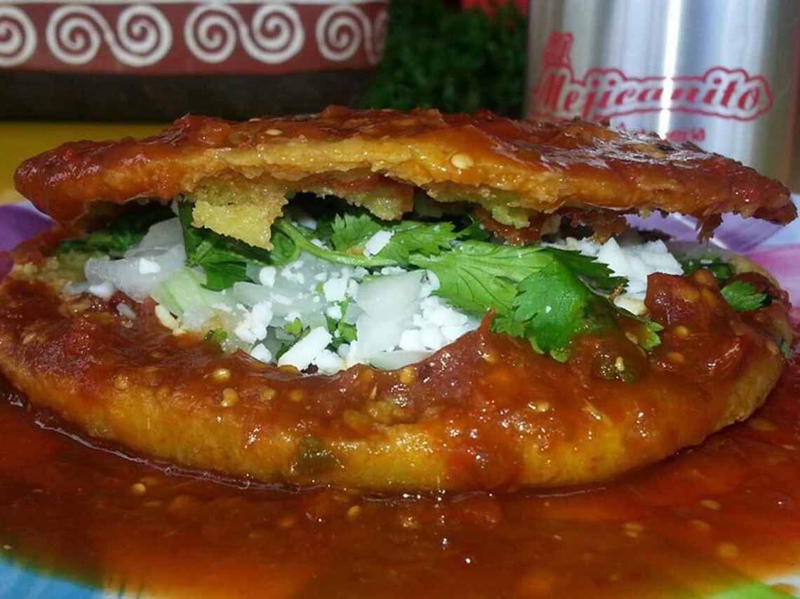 Lugares con comida ahogada en CDMX: tacos, tortas y flautas 4